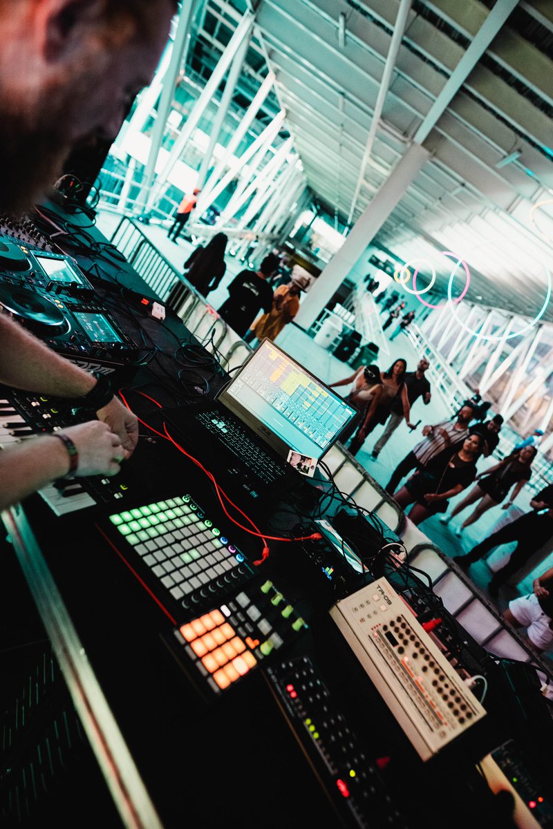 What do you think about these amazing photos of Nuestraforma Julian Gallo. That was in the Freedom Festival 2024 

<a href="/MedellinStyle/">꧁꧂ Cultura Techno MedellinStyle.com</a>