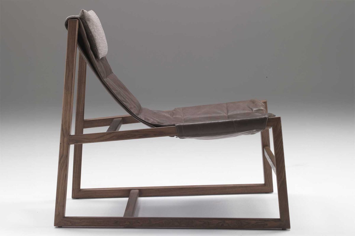 itDreamDesign's tweet image. LOUNGE is an armchair with solid ash structure and leather upholstery.
Designed by Studio Controdesign.

Size in cm.: 76 x 90 x h.80, seat height 44.

buff.ly/49pCl3k