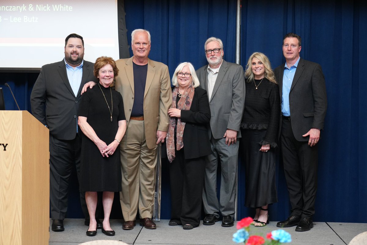 This past weekend we celebrated the 6th Annual DeSales Baseball Legacy Dinner. 🧵