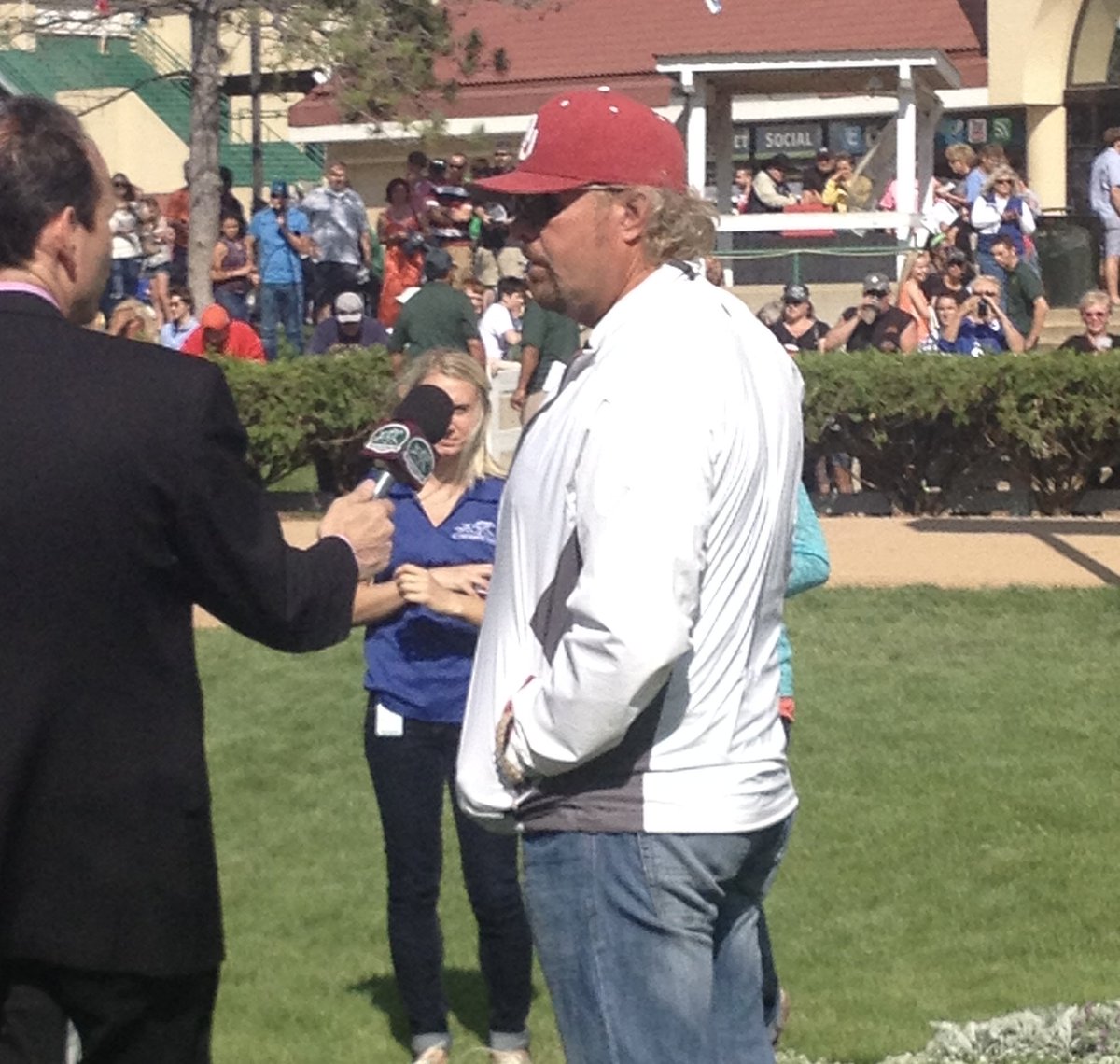 CBYTrackFlack's tweet photo. @Gorgamatic21 @CanterburyPark Toby Keith @CanterburyPark years later talking about Cactus Ridge who won Canterbury Juvenile in 2003 &amp; then Arlington-Washington>>> “Won by three. Eddie Martin up.” He respected our sport greatly. https://t.co/GXUPb2OO66