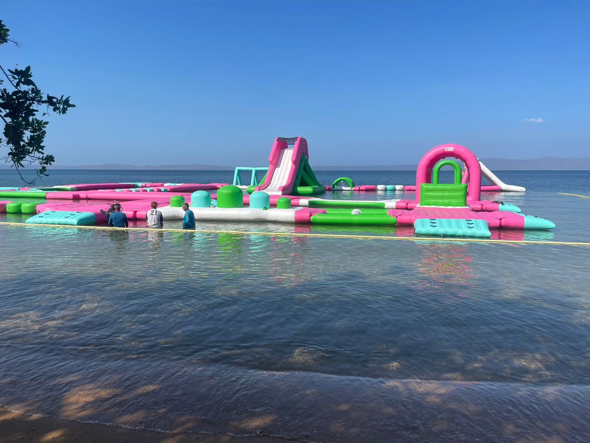 Este martes el Viceministro de Turismo, Proyectos y Obras Turísticas del Mintur, Braian Vargas, junto a autoridades regionales realizó la supervisión del proyecto del primer parque acuático playa Quetepe, en Marigüitar, municipio Bolívar. 

@GPintoVzla
#JuntosPorLaPaz