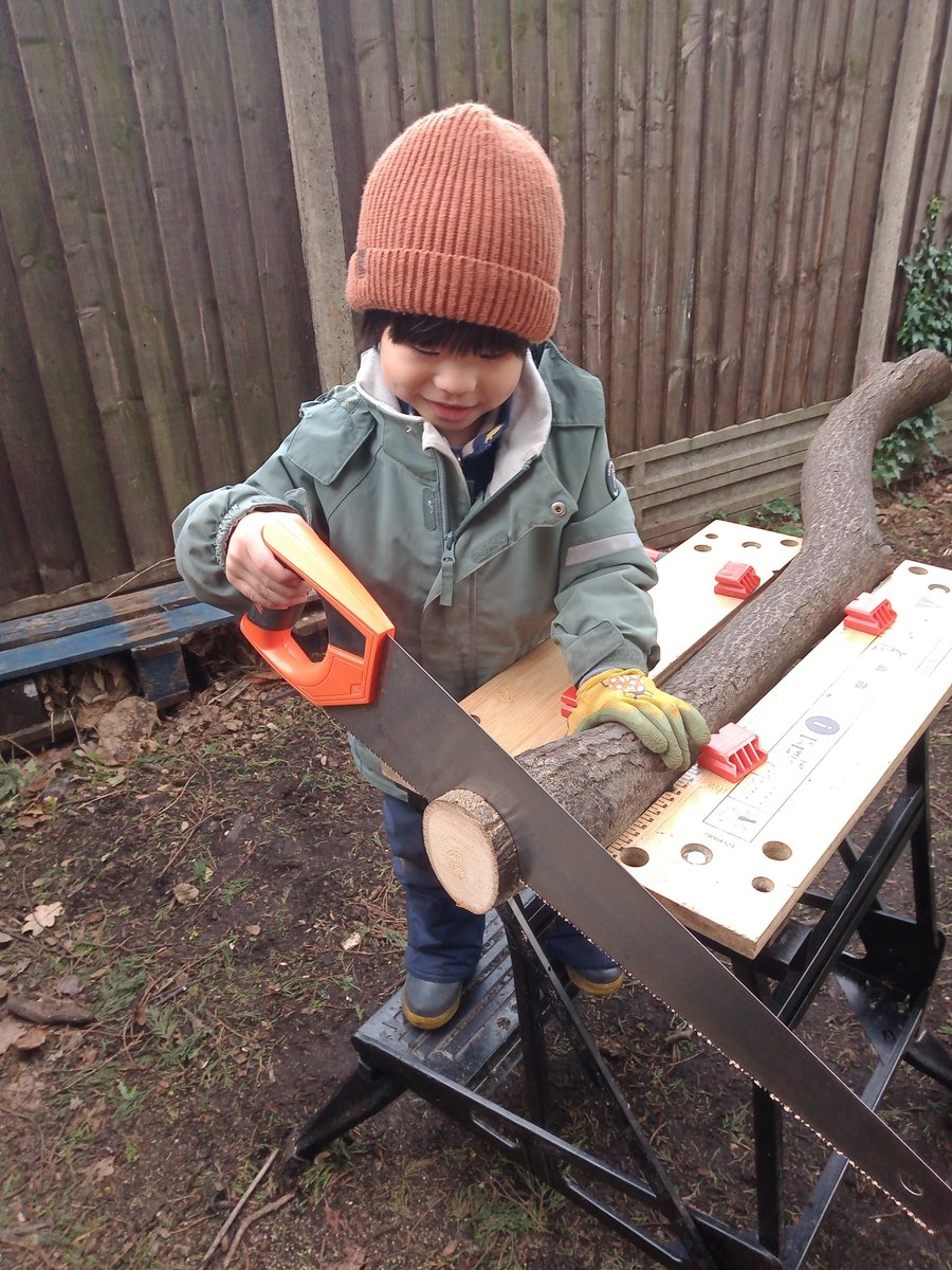 TWNrsry's tweet photo. Weekly Activities - Bird Feeders

To help out our feathered friends when food can be difficult to find, we made 3 different types of bird feeders that the children could take home &amp; hang up.

Link to our blog: https://t.co/3G2mzCfDlo

#thewoodlandnursery #ForestSchool #TWNrsry https://t.co/A3g2dmpRah