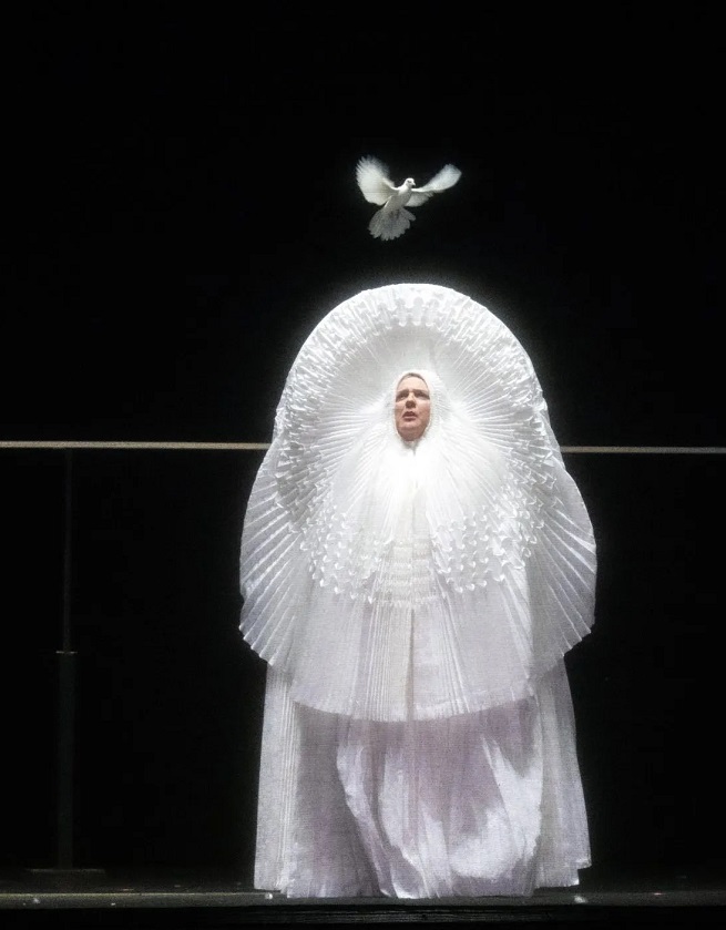 anaclasemusique's tweet photo. #LaMonnaie #DeMunt DIE WALKÜRE #Wagner par Romeo #Castellucci et Alain #Altinoglu avec Ingela #Brimberg Marie-Nicole #Lemieux Gábor #Bretz Ante #Jerkunica Nadja #Stefanoff etc. – Bertrand #Bolognesi signe notre chronique https://t.co/DRdXlhRpyR https://t.co/8mi1Qjjggm