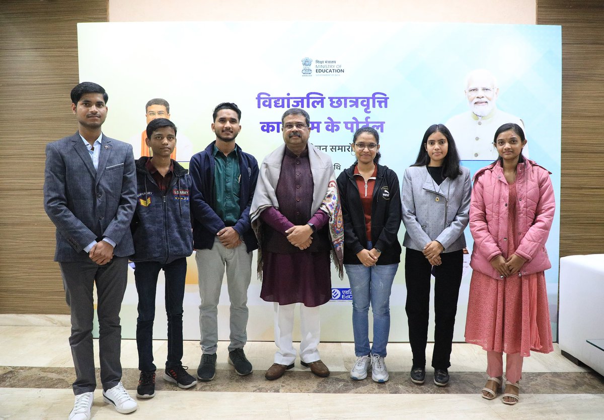 Omkar Bhagwan Sathe & Pragati Kathewar from Maharashtra, Resma Ekka & Ravical Tandon from Odisha, Shashi Bala from Haryana and Abhay Meena from Rajasthan, may come from modest backgrounds but their motivation to study, succeed and make a name for themselves is second to none.
