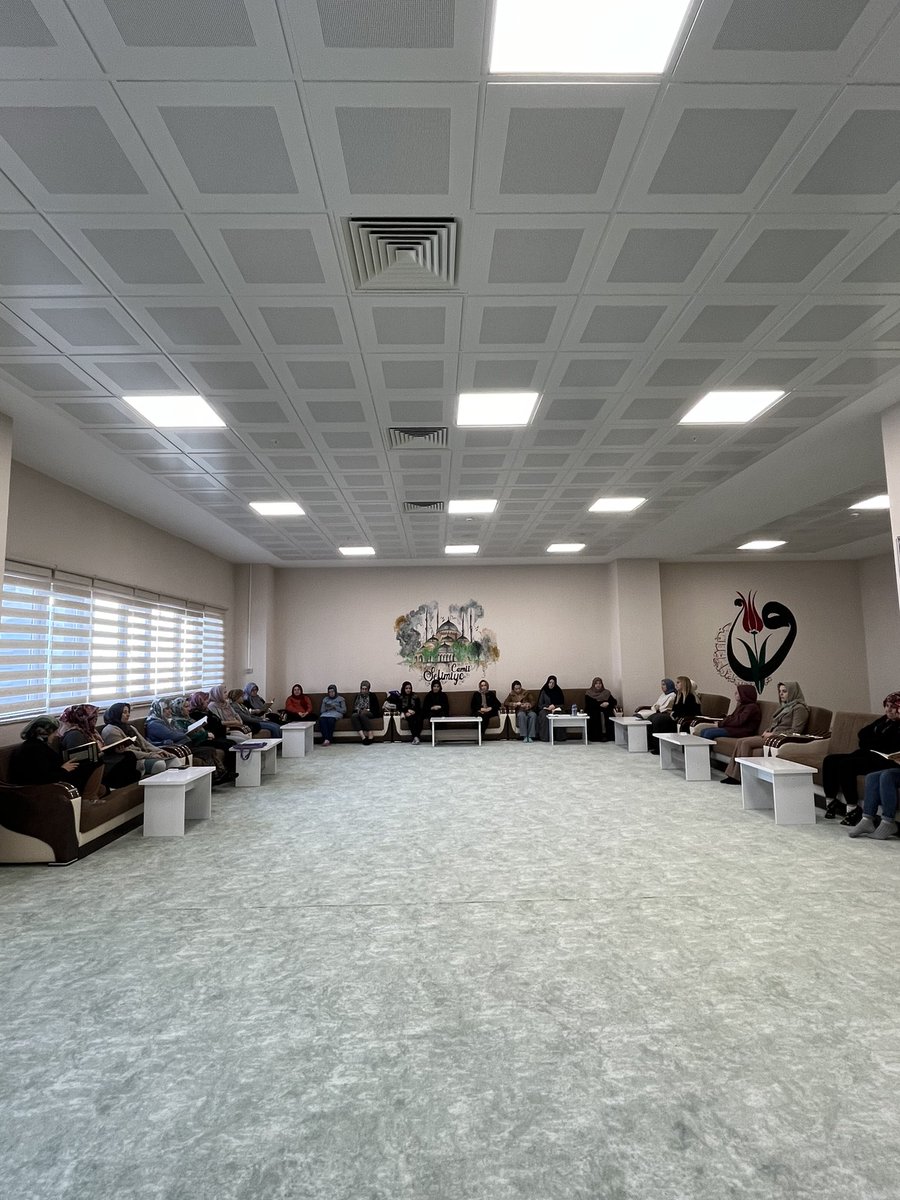 Meric_Genclik's tweet photo. Yurt Müdürlüğümüzde Manevi Danışmanımız ve personelimiz ile birlikte Miraç Kandili Programında Gençlerimizle buluştuk.

Tüm İslam aleminin Miraç Kandili mübarek olsun.

🌺Meriç Öğrenci Yurdu🌺

@OA_BAK @selimakGSB @arzum_bulduk  @GSB_Edirne @EdirneKYGM https://t.co/IUL6oVDP94