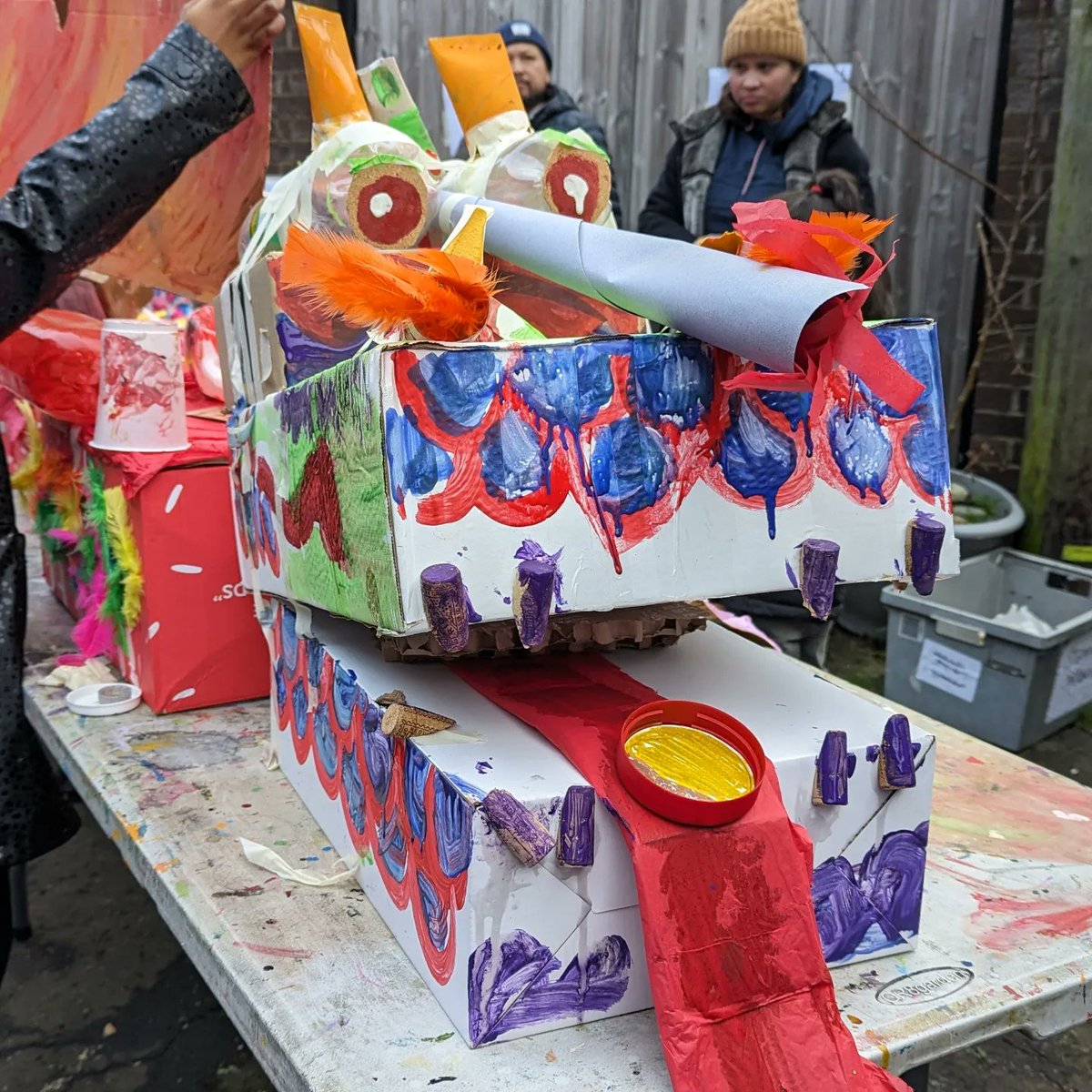 OTcreativespace's tweet photo. What a fantastic #THEBACKgALLErY art club we had on Saturday creating a giant Chinese dragon out of everyone's old boxes and tubes.
#artclub #outdoorfun #olstrafford #familycreativity #chinesedragon #lunarnewyear https://t.co/331xXUljXQ