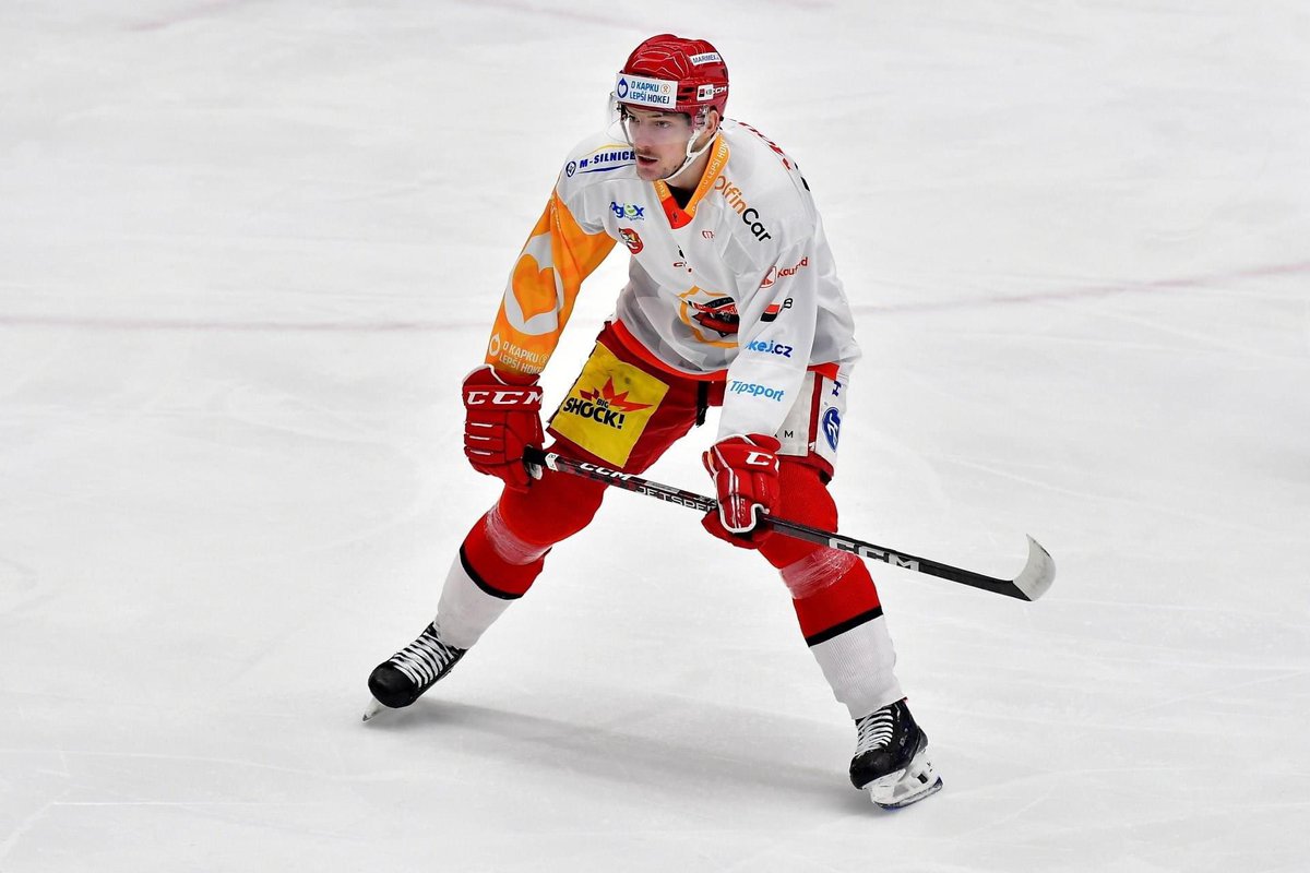 Okuliar Okuliar tweet media