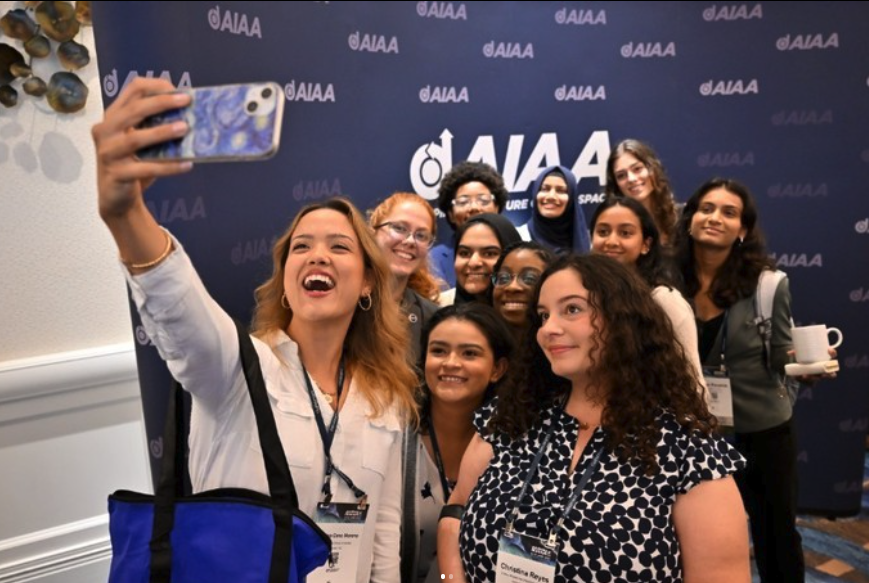 🎓 Calling all students! Level up your career through the AIAA Diversity Scholars Program. 2024 ASCEND and 2024 AIAA AVIATION Forum, are accepting applications now.