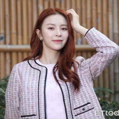 Elkie had an interview with a ETtoday星光雲 🩷 🍒She said that she is preparing a new physical mini-album. That the songs prepared on this occasion are very diverse and will be completely different styles for this year!🩷😭 ★ #庄锭欣 #莊錠欣 #ELKIE #엘키