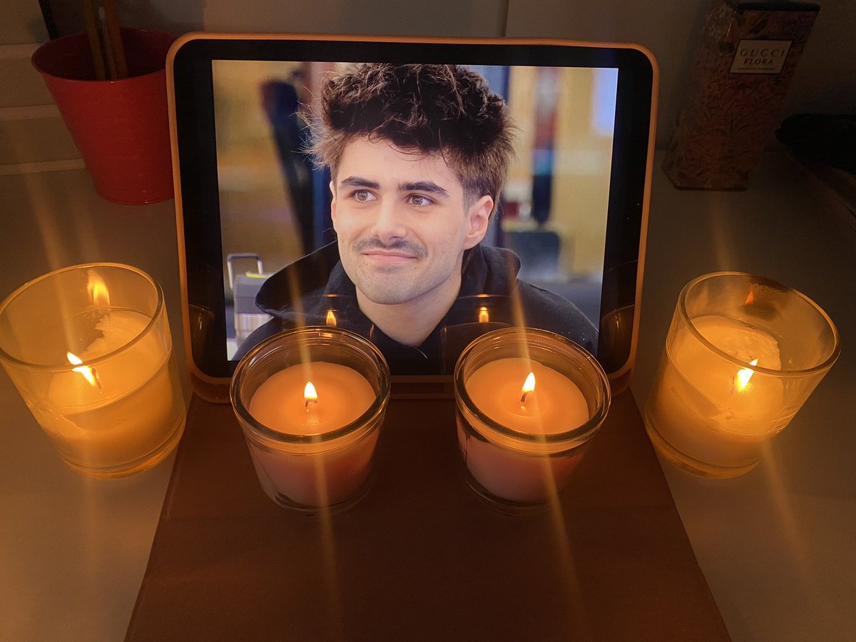 elsaa🌷;saw taylor tweet media