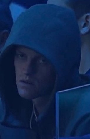 il vero motivo per il quale jannik sinner ha rifiutato l'invito di amadeus:

sanremo 2021 ospite ibrahimovic: ginocchio rotto
sanremo 2022 ospite berrettini: infortunato ancora deve riprendersi
sanremo 2023 ospite ferragni: non ve lo dico nemmeno