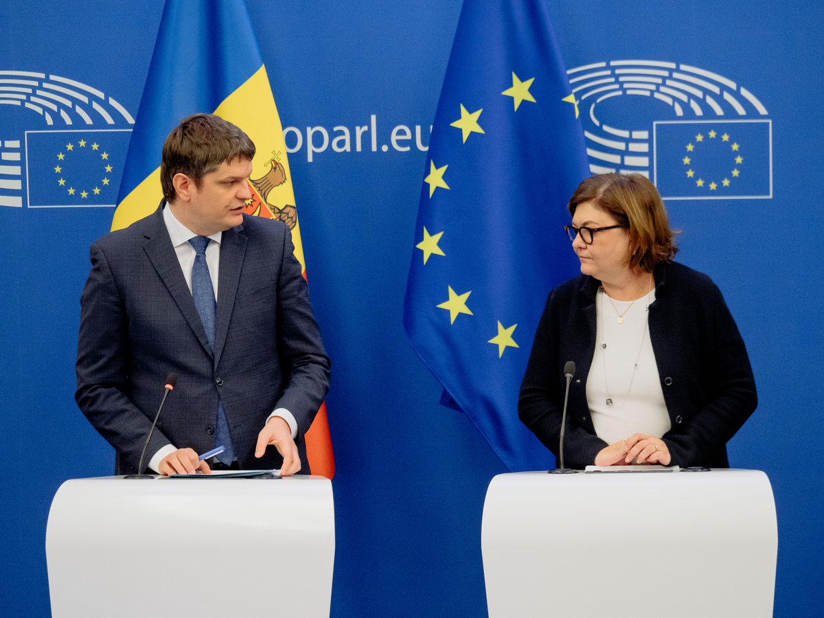 The launch of the High level Dialogue between #EU and #Moldova on transport. Thank you, dear <a href="/AdinaValean/">Adina Valean</a> for your support! #strongertogether