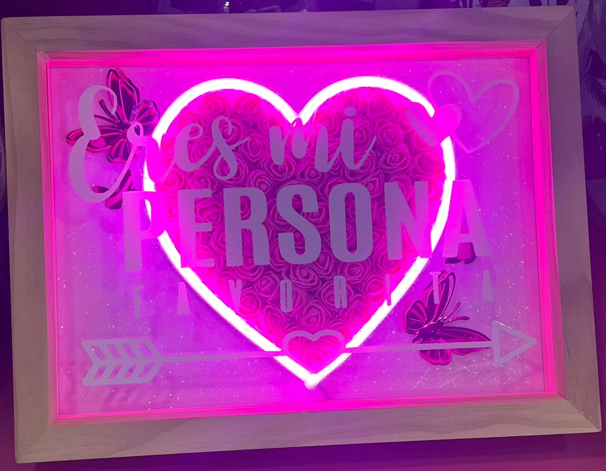 Tenemos nuevo color, cuadros personalizados para toda ocasión.