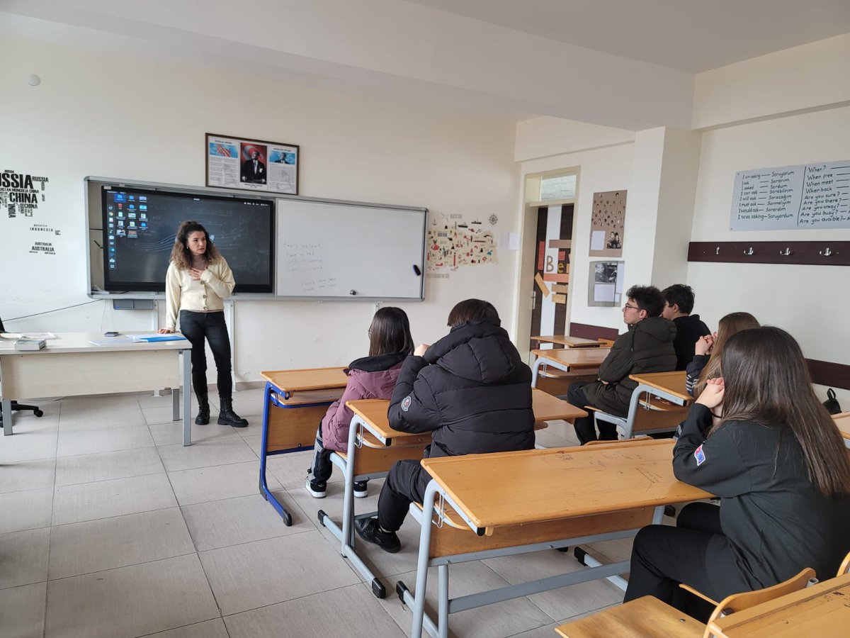 Dr_Erbakan_MTAL's tweet photo. Okulumuzun da ortağı olduğu İspanya ve Romanya ortaklı " Recycled Works" adlı eTwinning projesi çalışmalarına başlandı. 
@sinopilmem @TurkiyeTwinning https://t.co/KABoMpX5JV