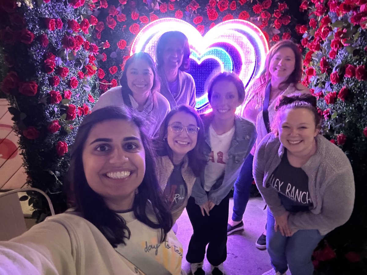 ⁦<a href="/VRE_STARS/">Valley Ranch Elementary Coppell ISD</a>⁩ having a blast at #LIMSymposium in Austin &amp; ready for new learning+ leadership ideas! ⁦<a href="/TheLeaderinMe/">The Leader in Me</a>⁩ ⁦@coppellisd⁩