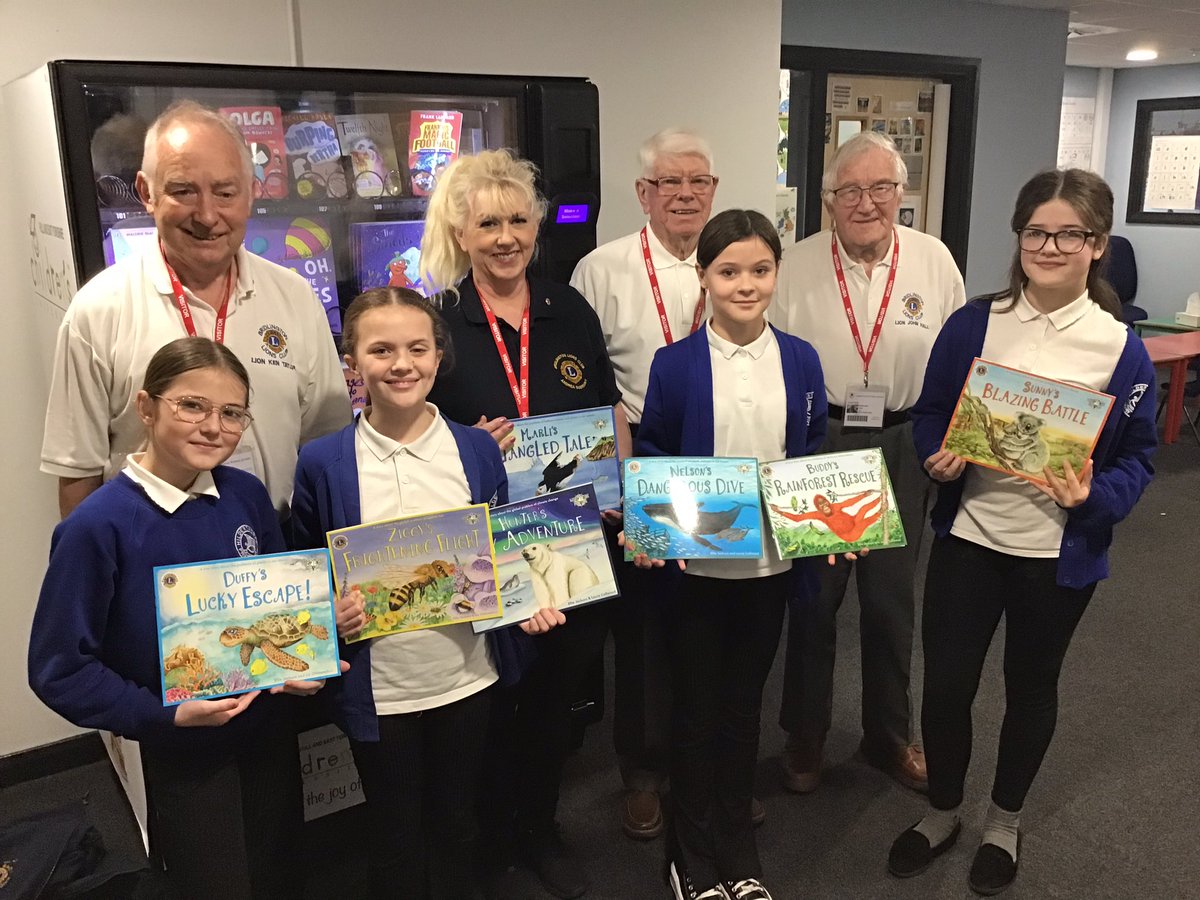HilderthorpeSch's tweet photo. We had a lovely assembly learning about the work the Lions do and were presented with beautiful books about sustaining our environment, which have been kindly donated. #HildEng https://t.co/WudJsRtcl9