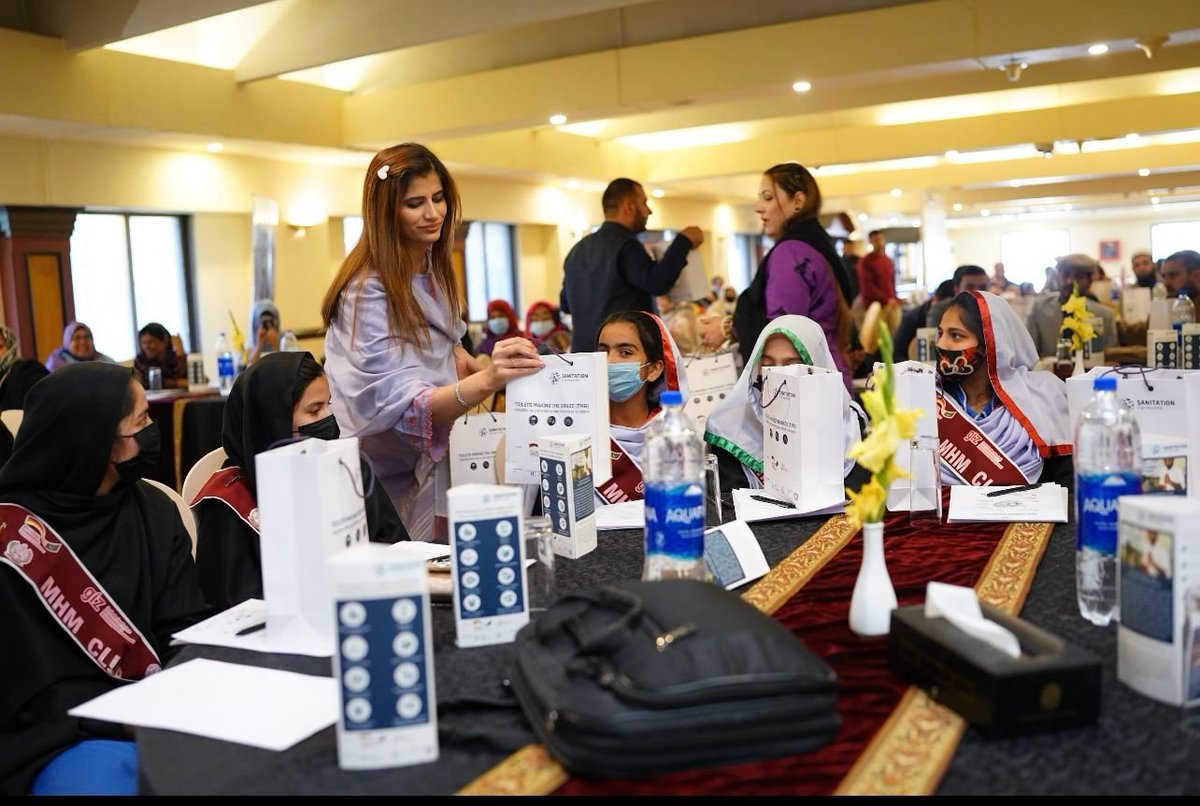 The #ToiletsMakingtheGrade school competition has entered a new round! 👏In Pakistan🇵🇰, the competition has already kicked off with a launch party and school entries are now being judged. Can't wait to see the ideas schools come up with to improve their #schoolsanitation!📚💙🚽