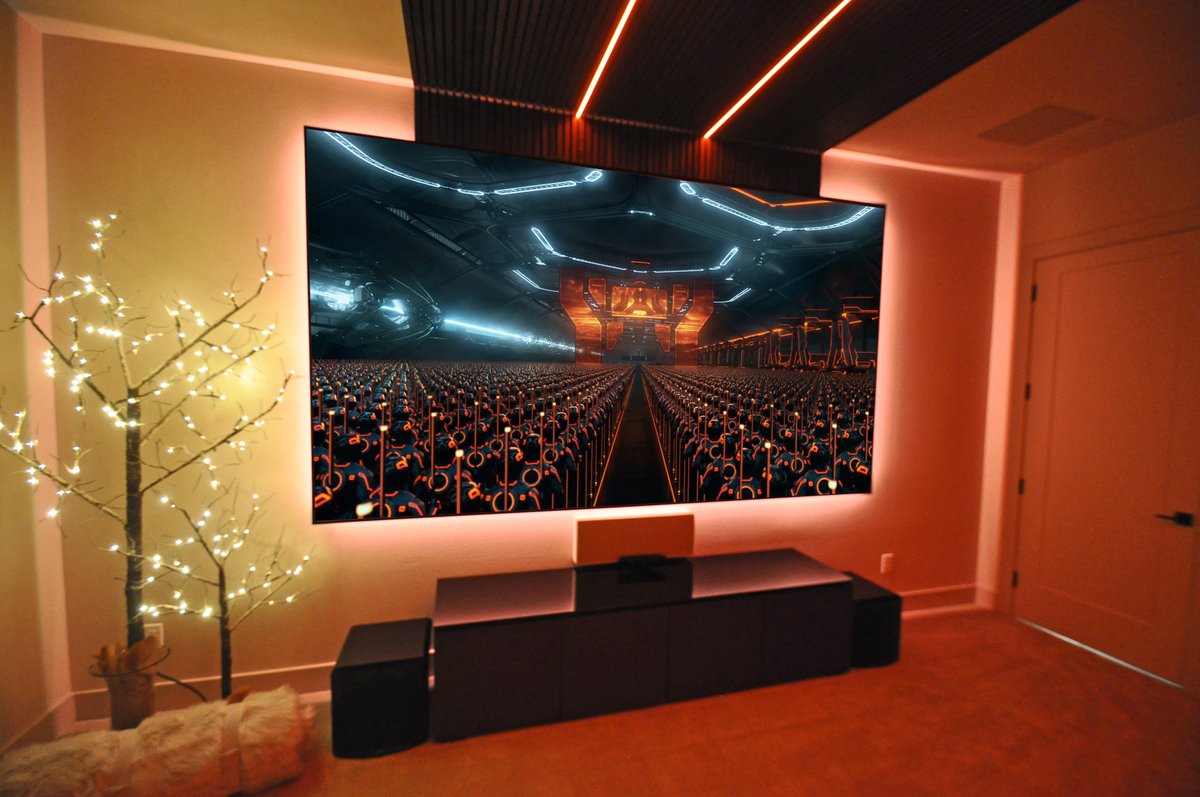 SIScreens's tweet image. Life is short, build an amazing theater NOW!  Checkout David Huse's theater job featuring SilenTrack® Drape and Black Diamond® Zero Edge Screen!   #projector, #projectorscreen, #screeninnovations, #hometheater #projector #zeroedgescreen