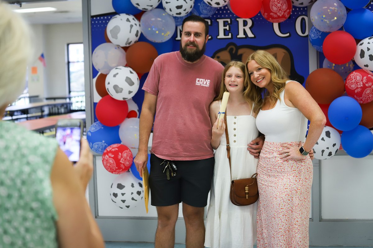 KidsFirst_KY's tweet photo. Thanks to Spencer County Schools for sharing these great photos with us of students learning and having fun! We're putting Kids First and invite you to join us. Learn More at https://t.co/jrjXVlwqsy 🧒🏻 #KidsFirstKY #SupportKYTeachers https://t.co/tvpfeFKgtX