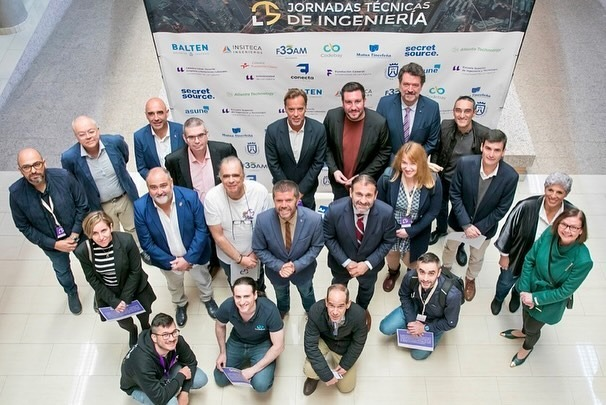 SerafinMesa's tweet image. 🙌🏼 ¡Mañana de inauguración! Hoy hemos inaugurado las Jornadas Técnicas de Ingeniería (JIT) en la Escuela Superior de Ingeniería y Tecnología de la @ULL. Junto al consejero de Industria, Comercio, Sector Primario y Bienestar Animal del @CabildoTenerife, @Manuelfdezvega, hemos…