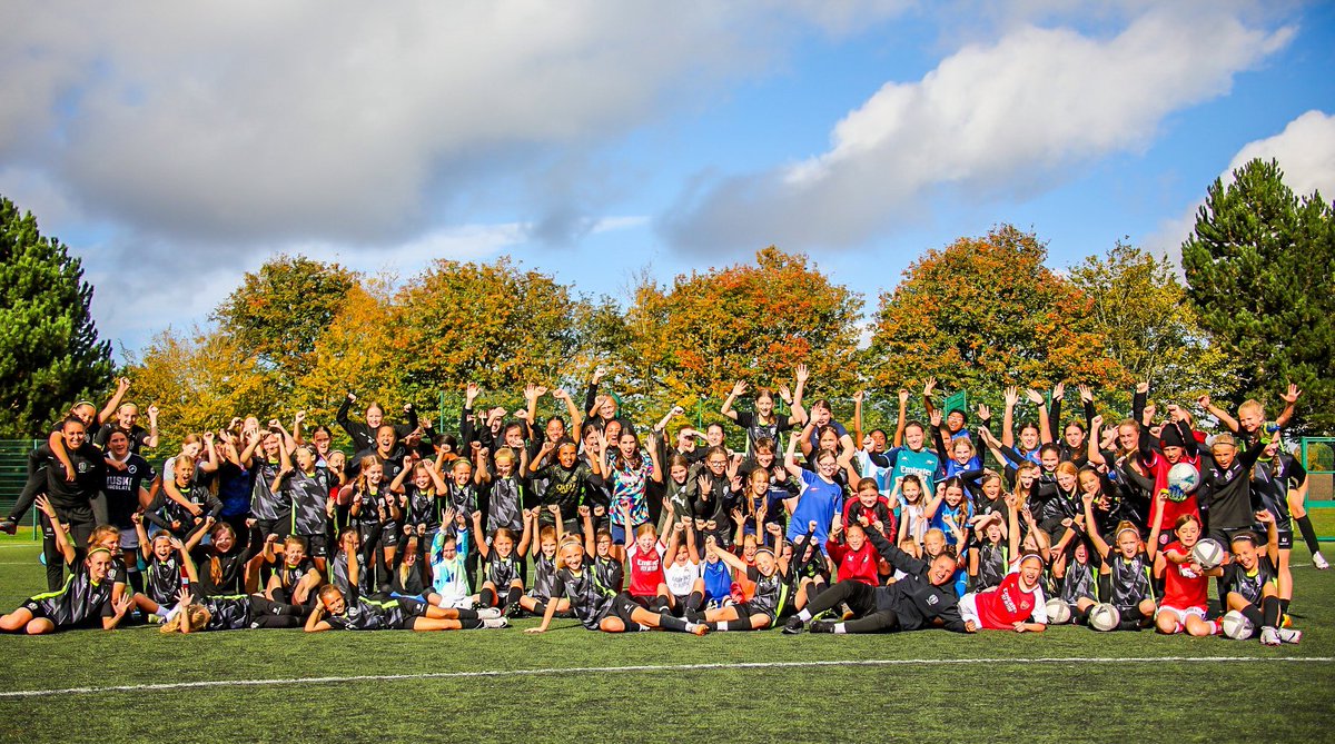 Pro2ProAcademy's tweet image. Pro2Pro Academy: London’s Only Girls Elite Football Academy, run and coached by all current female professional footballers 🔥🔥🔥 

Visit our website to find out more:
pro2proacademy.com