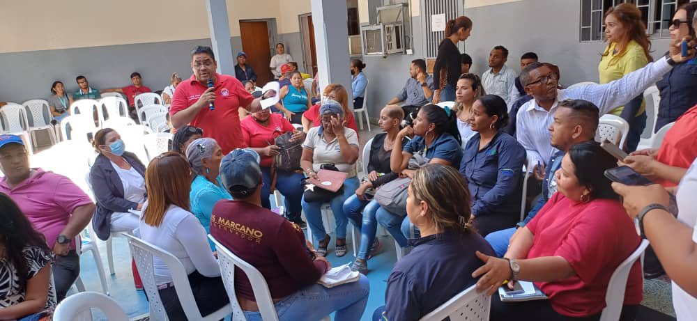 #06Feb | 🇻🇪 El equipo <a href="/ivsslasgarzas/">Hosp. General Regional Dr. Domingo Guzmán Lander</a> , se sumó al Debate Nacional de las 7 Transformaciones que promueve el Presidente de la República Nicolás Maduro.

Se desarrolló en la instalaciones de “Saludanz” resaltando la importancia que tiene el sector salud en estas 7T.

<a href="/Somosivss/">Instituto Venezolano de los Seguros Sociales</a>