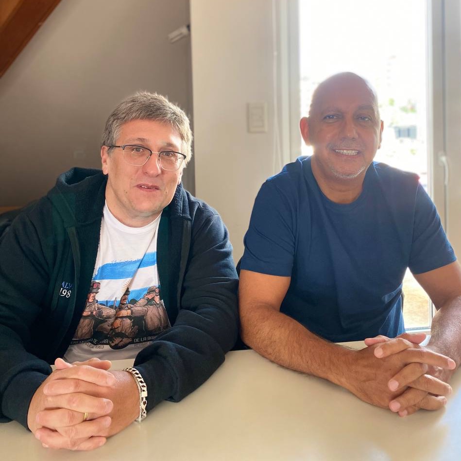 espechevladimir's tweet photo. Hoy recibí la visita del Legislador Pablo Villegas.
Trabajando siempre en conjunto para y por nuestra provincia y ciudad.
🔷️ Siempre 54 🔶️
#mopof54 #mpf #MovimientoPopularFueguino #mopof #Gestion2024 https://t.co/NwXdUv09zq