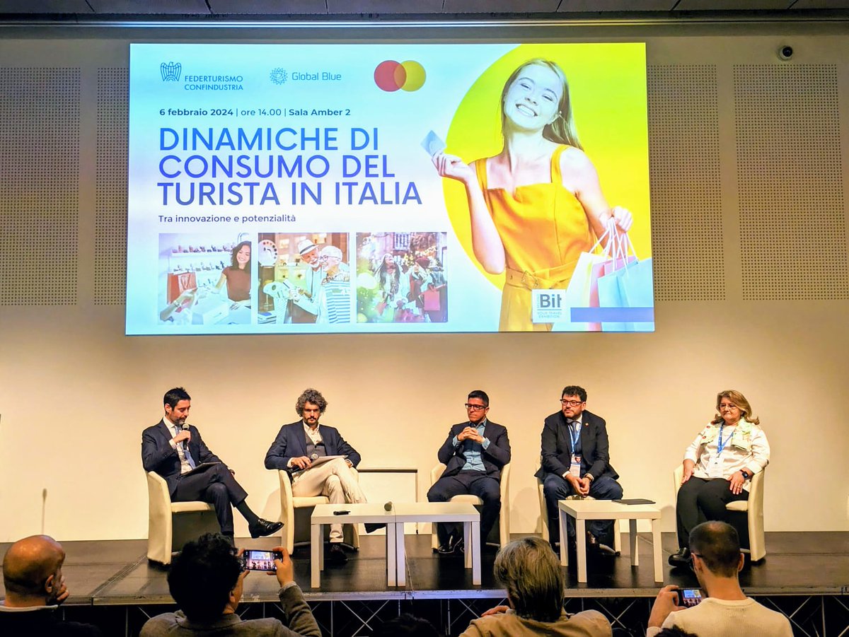 RisposteTurismo's tweet photo. Oggi alla #BIT2024 @A_LaSalandra
@RisposteTurismo ha parlato di #shopping #tourism, spesa dei #turisti in #Italia e #taxfree nel convegno @federturismo in collab con @MastercardIT
e @GlobalBlueGroup . Scopri di più 👉https://t.co/Ltb75AbeDY https://t.co/ioilib4OfJ