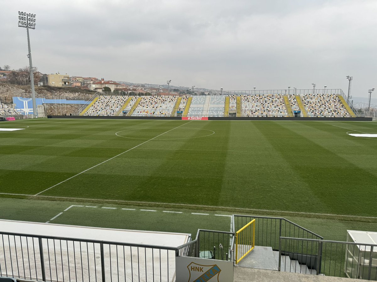 Promotebiostim's tweet image. Thank you to or Italians and Croatian distributors Gimas and Turfgrass ProCare for the opportunity to discuss our biostimulants with Croatian groundsmen and women today in Rijeka. @zanelli_barbara #raisingthestandards