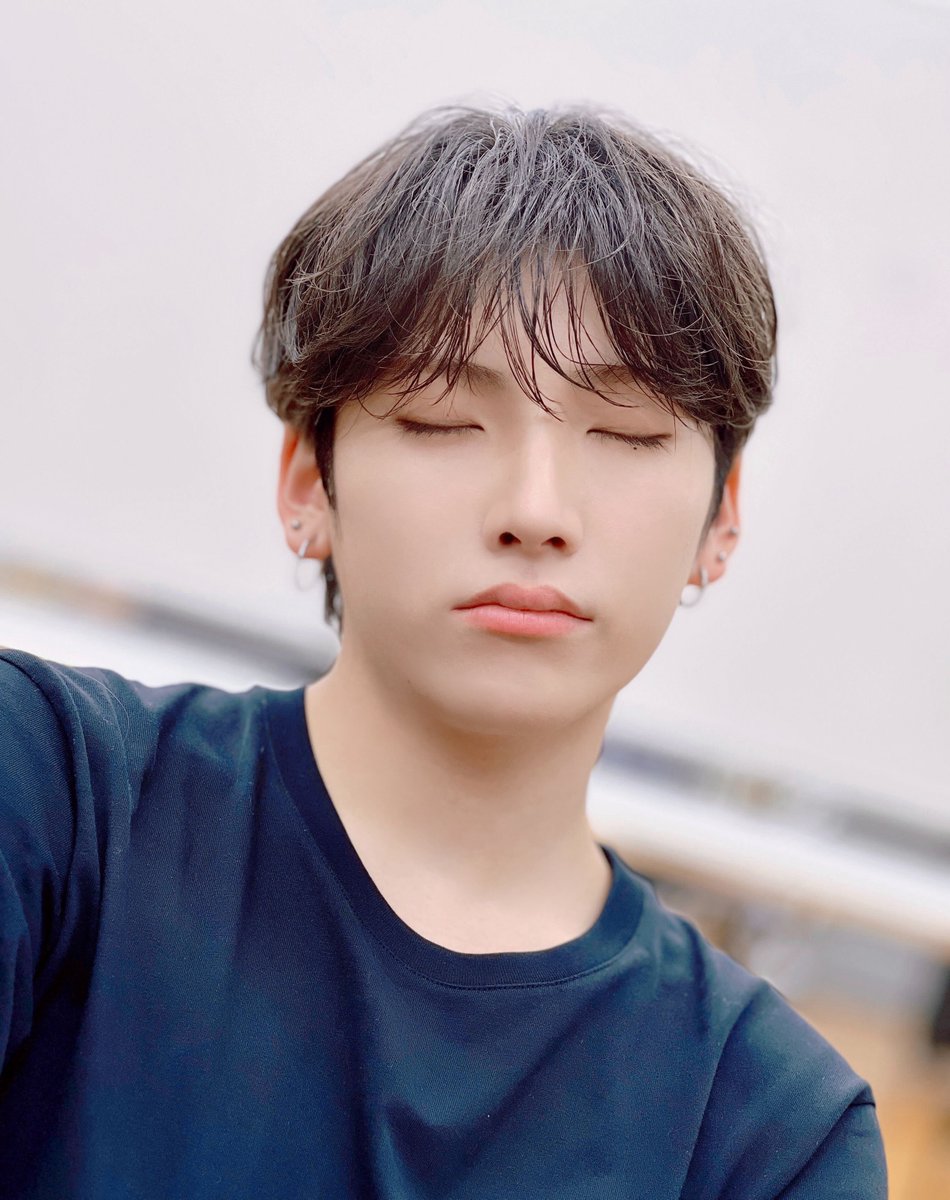 andTEAM_members's tweet photo. Happy YUMA day ❣️❣️
こうやって考えると結構お兄ちゃんだけどやっぱりYUMAくんは何歳になってもマンネ組だよ♡
この先もどんな困難も一緒に駆け抜けて行きましょうね ☺️ あとこれからもYUMAくんの寝顔たくさん撮らせてくだだいね笑
お誕生日おめでとうございます🎉
#HAPPY_YUMA_DAY
#andTEAM #MAKI https://t.co/zwiDXQrtPW