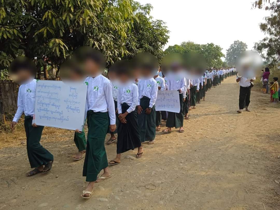 naingnaingaung's tweet photo. On Feb 1 in Magway Region, specifically in Gangaw Township, students from interim schools actively joined the #WhiteCampaign to commemorate three years under the military coup.
#SpringRevolution_3rdAnniversary
#2024Feb6Coup
#WhatsHappeningInMyanmar https://t.co/GiLZcyLxzC