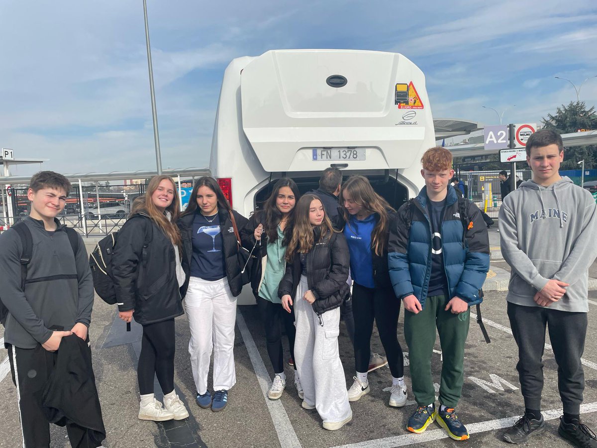 GiggLanguages's tweet photo. The Y10 Spanish Exchange students have arrived safe and sound in Madrid. It was great to meet with our host school's Headmaster and to meet our exchange partners. https://t.co/f2KXJPeP4w