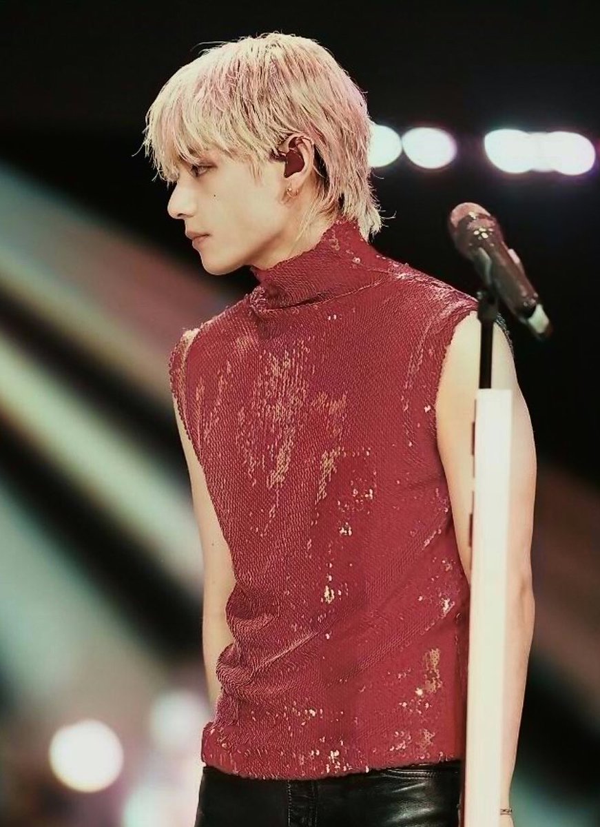 Taehyungimpact's tweet photo. Taehyung’s side profile is an art ✨ https://t.co/KRXkIE8gPe