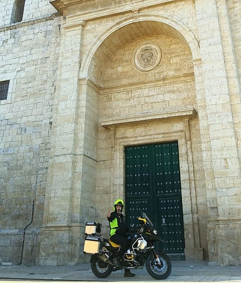 dmanso73's tweet photo. Sabías que... en Cigales hay una "catedral del vino" ⛪️🍷 Por ella pasó Pepe Botella con sus tropas. De estilo renacentista, México está muy presente. Su relación con el vino y más curiosidades te las cuento de ruta por la RV de Cigales 👇
https://t.co/NFWcSUDFBJ
#Enoturismo https://t.co/NAnvHQM25n