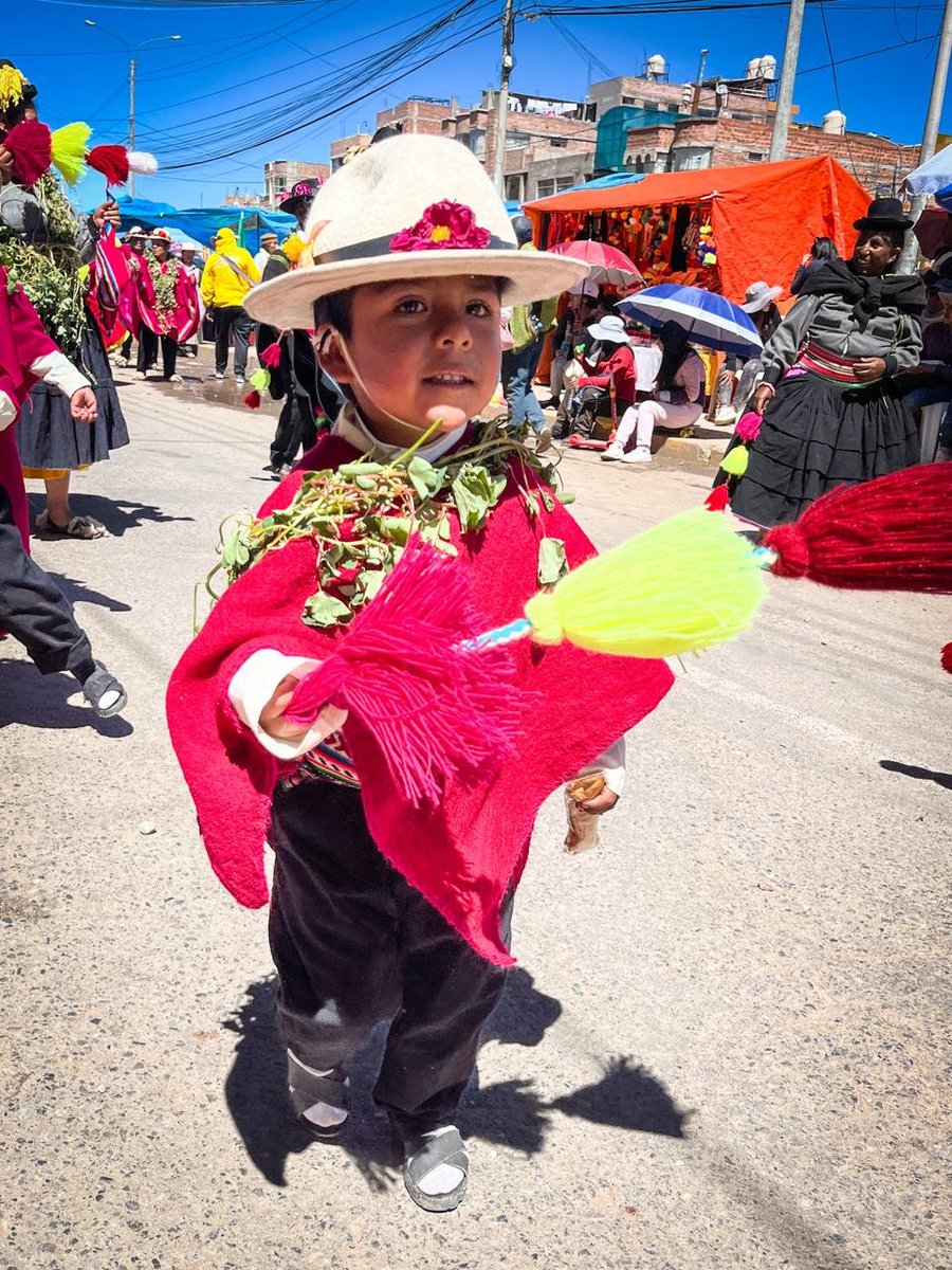 etniaspe's tweet photo. #CandelariaPuno2024 | Festividad de la Candelaria en Puno. Danzas autóctonas representadas por niñas y niños.

Ver más fotos aquí: https://t.co/NWnTBKz9Cu https://t.co/bBmcQuSkl9