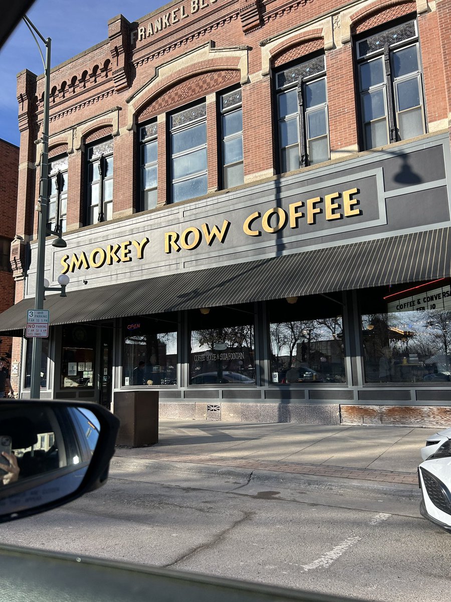 carliescholtus's tweet photo. My favorite place around Oskaloosa! It allows me to get a lot of homework done! @PapaeWymore @WilliamPennU #WmPennEd https://t.co/7PcCzINhda