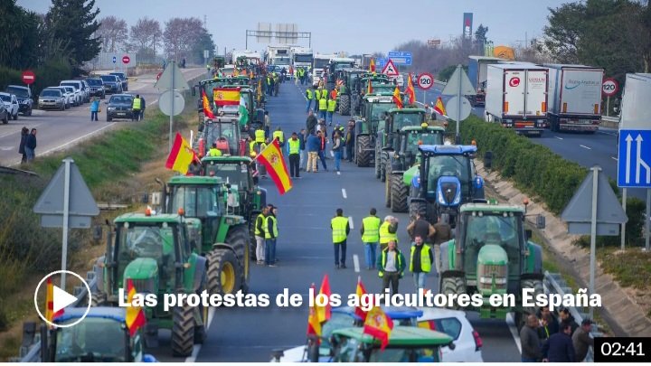 NachoRomera1's tweet photo. Después de ver noticias de cortes se carreteras y "circulación" de tractores por ciudades 
Alguien a visto que en alguna otra ciudad se hayan producido estos altercados en el casco urbano o puerto de alguna otra ciudad?
O solo lo ha permitido el @malaga ?
Ojo que quizás si https://t.co/7HCj9ZAr8B