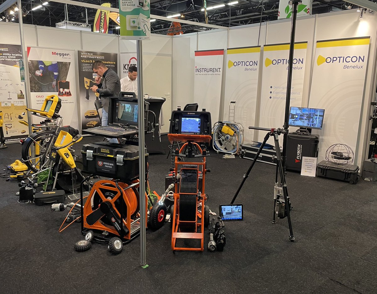 OpticonBNL's tweet image. We zijn al weer even los op @INFRA_EH te Hardenberg met de nieuwste #rioolcamera en @Flybotix_ Asio Pro drone voor inspecties in besloten ruimten.
