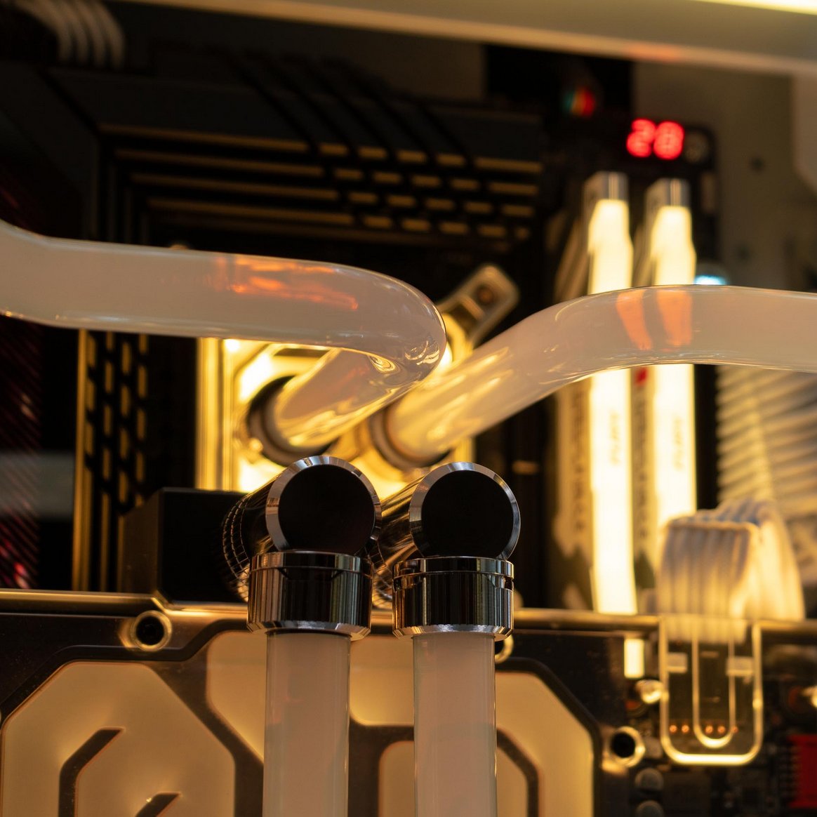 AlexanderPCS's tweet photo. This liquid loop that we've made is totally one of my favorites!
#gamer #gaming #videogames #pcbuilds #gamingsetup #pcsetup #pcsetupspro https://t.co/qTBkFiP5Vw