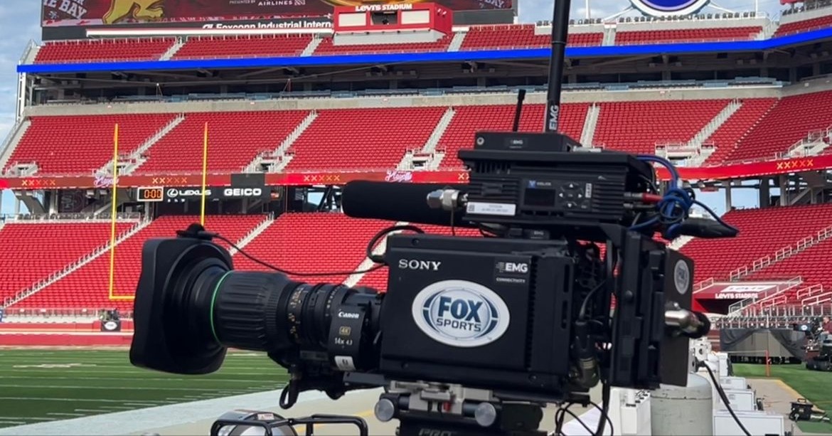 Vislink's tweet image. Let&apos;s play ball! Team @EMGConnectivity USA ready for #FoxSports’ coverage of the NFC Championship Game in San Francisco! #VislinkSpotted for #HighFrameRate #steadicam, “Meg”, Venice, FX7 Ronin, Talent Monitors and Line To Gains!  #emg #emgconnectivity #rf
📸 Nathan Spencer