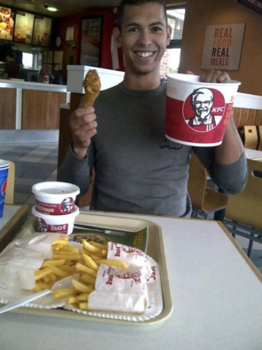 TateNews_'s tweet image. From broke to rich 💯