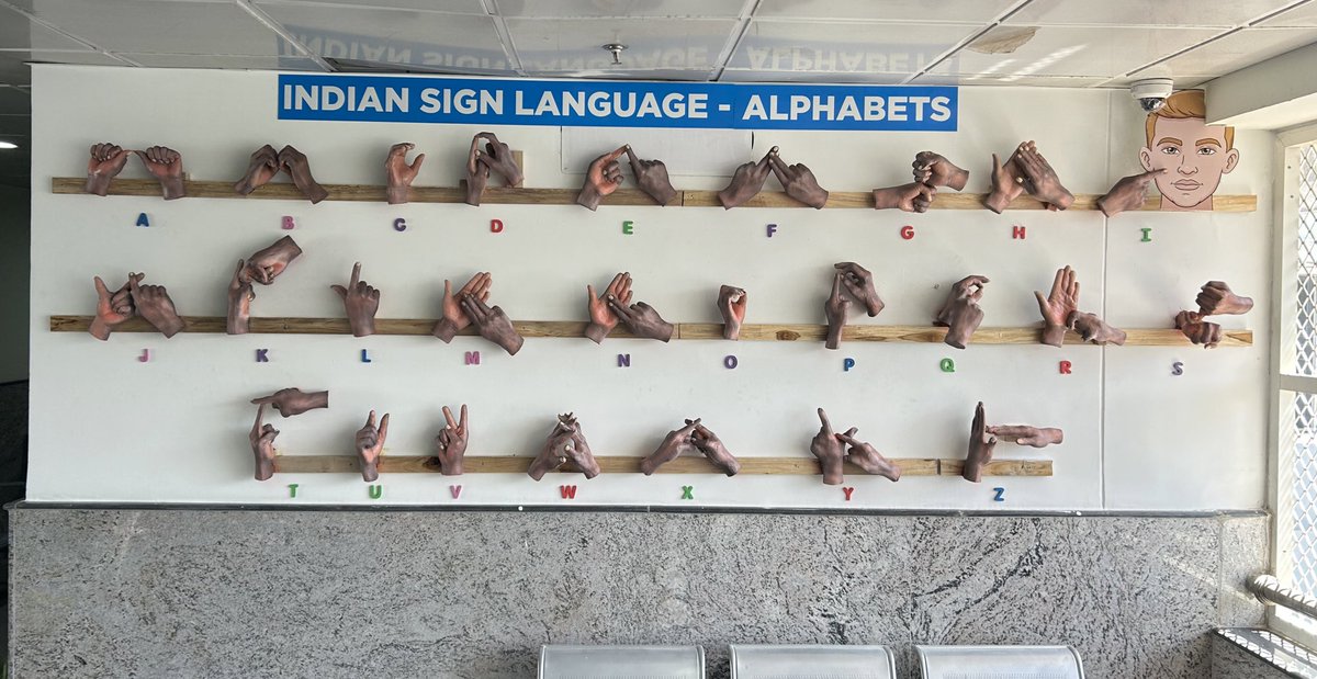 Indian sign language numbers & alphabets 
#indiansignlanguage #signlaguage #numbers #alphabets #models #aiish #art #hands #rameshangala #rameshaartisticmoves #mysuru #aiishmysuru #LanguageLearning