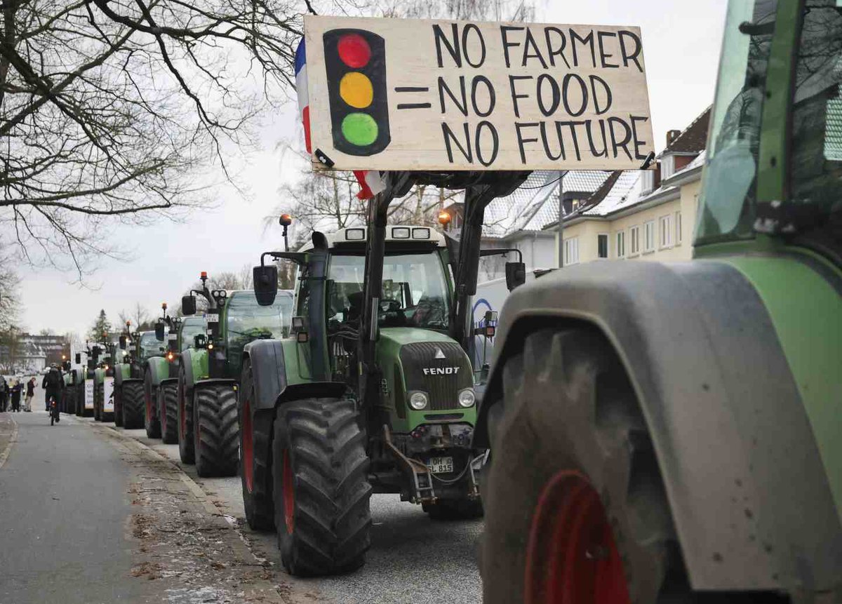 #lucasleiroz #vtforeignpolicy #france #francefarmers #farmers #europeanfarmers #farmersprotest vtforeignpolicy.com/2024/02/europe…