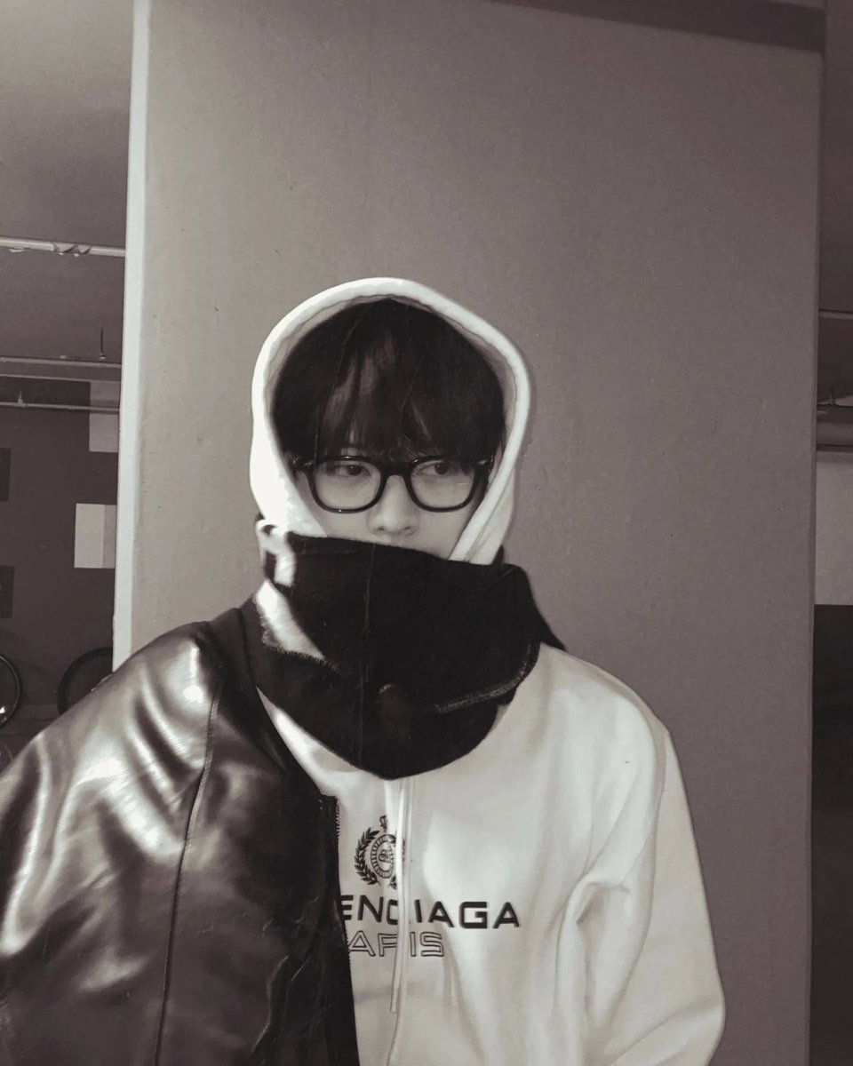 lnyourspace's tweet photo. 지리네예………. https://t.co/RyvSaC15Oa