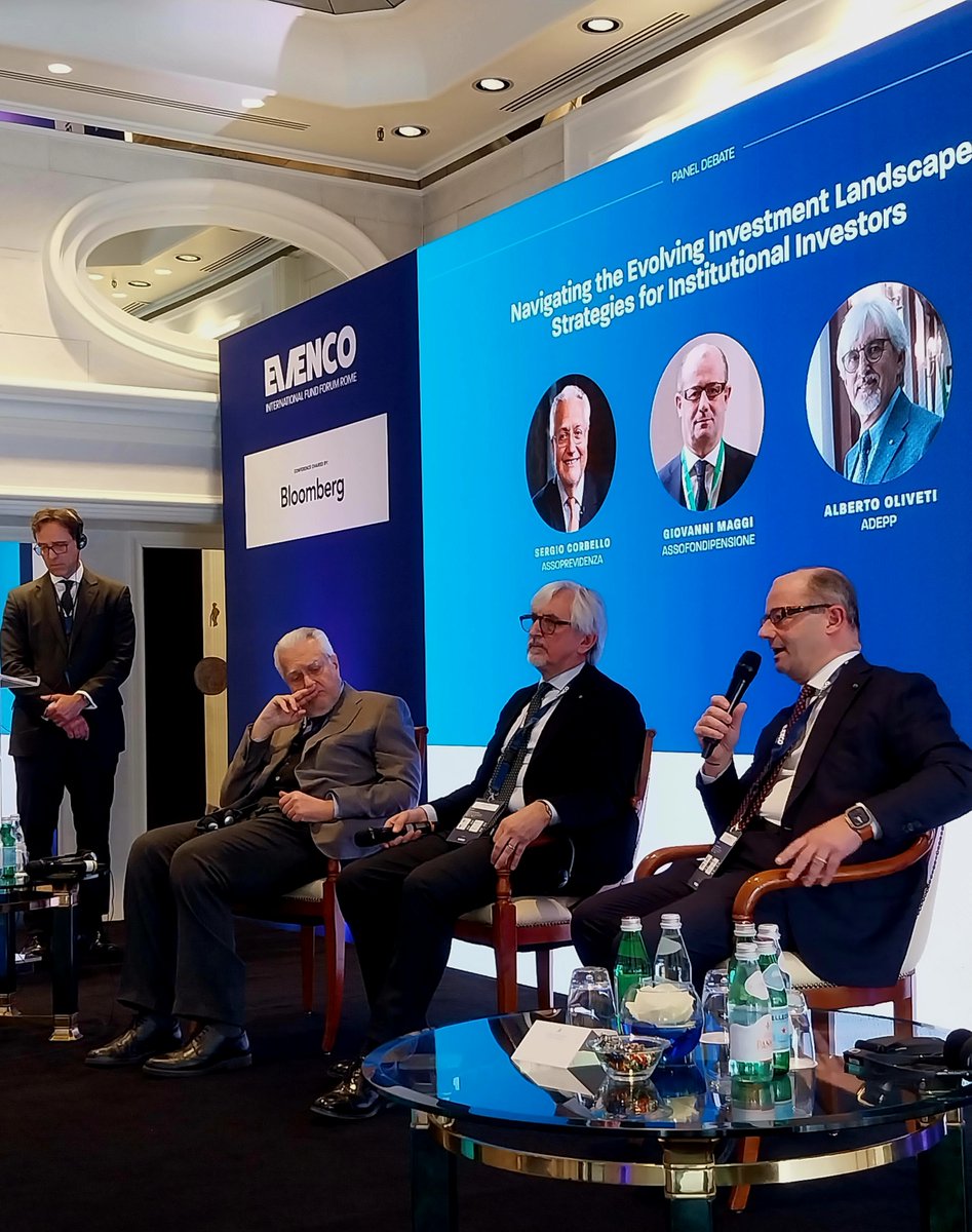 Si è svolto stamattina, presso il Waldorf Astoria Roma Cavalieri, il #RomeFundForum organizzato da <a href="/Evenco_Inter/">Evenco International</a>  in collaborazione con Bloomberg. Molto interessante il confronto sugli scenari globali e le nuove strategie di investimento. Siamo pronti per le prossime sfide.