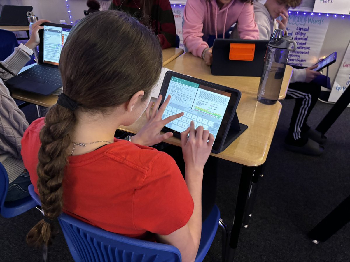 mitsinessa's tweet photo. The work of @NewMarkAVID was evident in classrooms today! Kids were highly engaged, thinking critically, and collaborating around rigorous content! Impressive work! https://t.co/jsTyHRi8jm