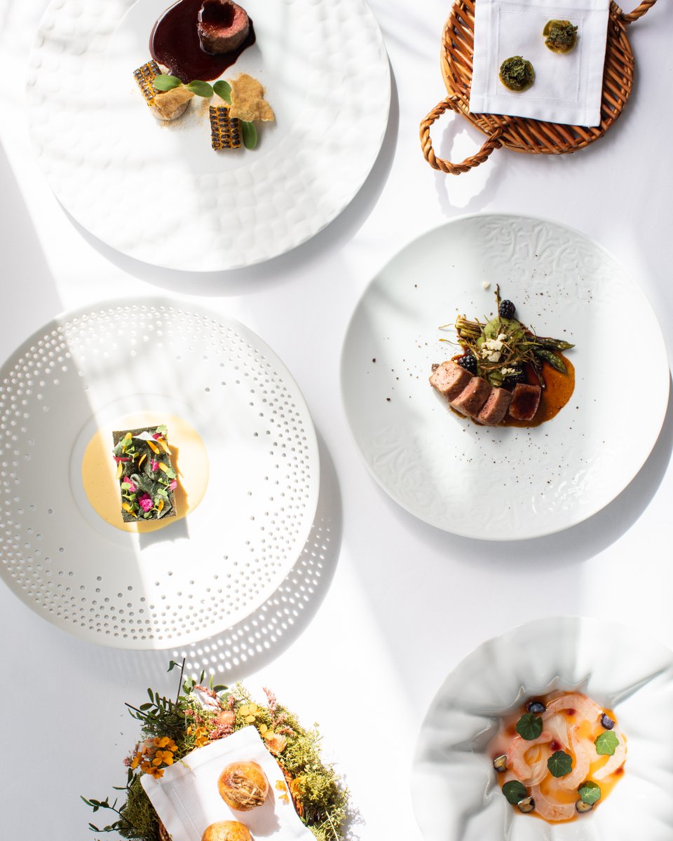 Named after the founder of Reid’s Palace, the one Michelin star William Restaurant is a destination in its own right.  Here, Chef José Diogo Costa’s culinary vision celebrates the produce of Madeira. 

Watch here: bit.ly/3w2WlKp

#TheArtOfBelmond
#ReidsPalce
#Madeira