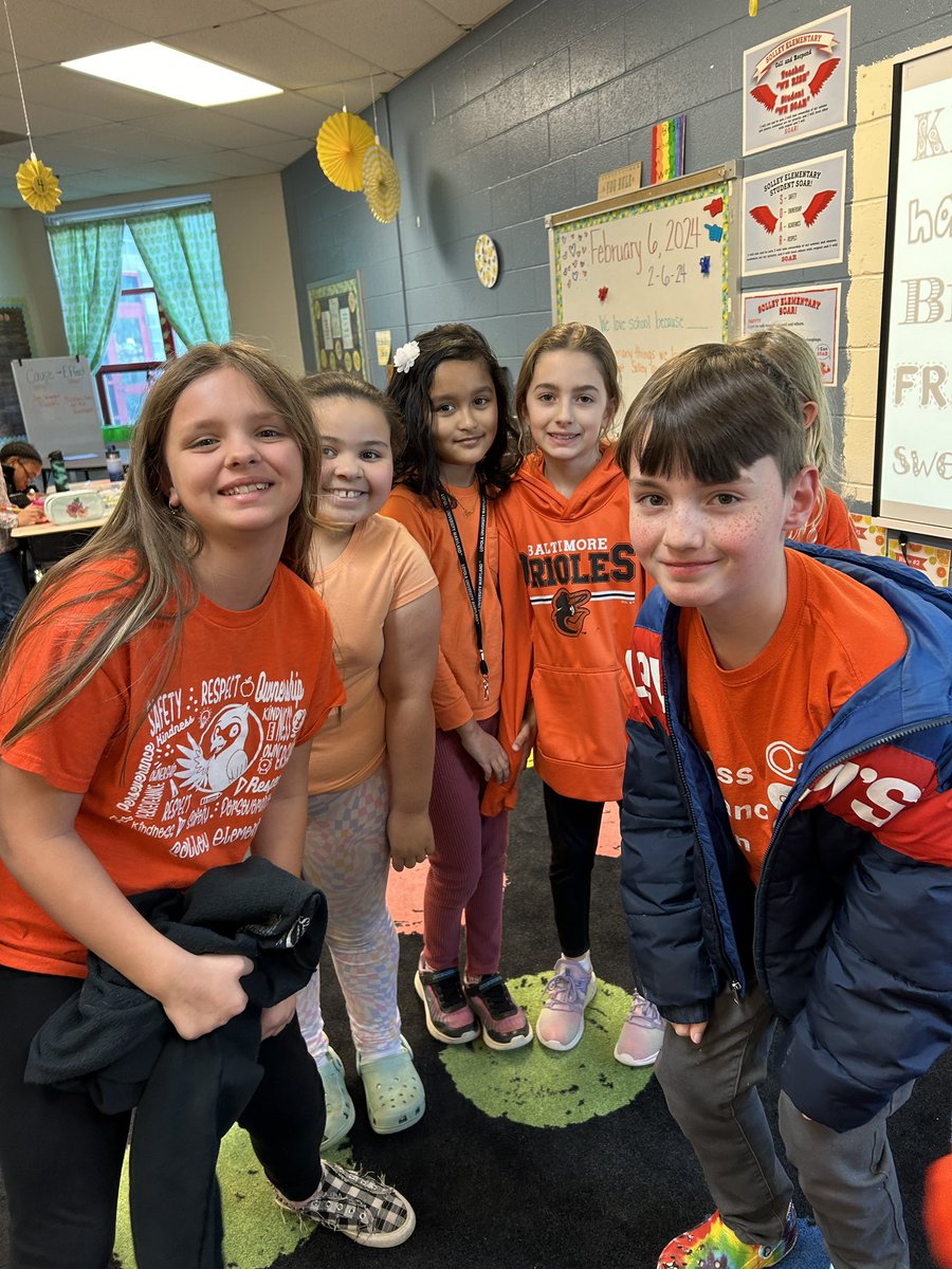 SolleyAACPS's tweet photo. We love seeing our #aacpsawesome students united in orange on #unityday24. https://t.co/DTyctJ8UpP