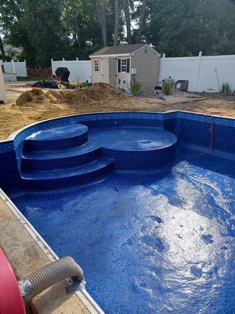 SRPoolsInc's tweet image. Would you like a sun ledge in your pool?  If so call S&amp;amp;R Pool &amp;amp; Spa,Inc. today for your free estimate 908-526-2277.  You can add this on a vinyl or concrete pool.  #sunledge #swimming #swimmingpool