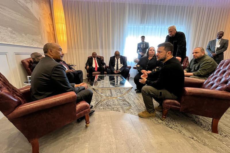 arabnews's tweet image. Footage of Ukrainian special forces operating in #Sudan has surfaced following months of speculation that Kyiv had sent troops to the country to fight Russia’s #WagnerGroup arab.news/8mmhb